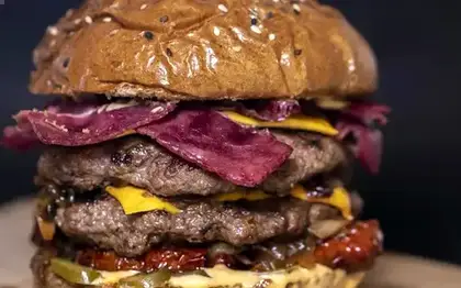 Breakfast Burger (Select Stores) — Extra Cheese