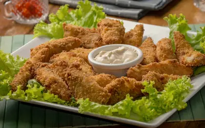 Bucket Meal for 4 Sample — Light Sauce