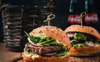 Cheese Burger (Delivery Marketplace Estimate)
