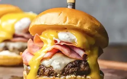 Colonel Burger — Light Sauce