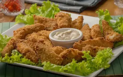 Crispy 3-Piece + Side & Drink (Est. Combo)