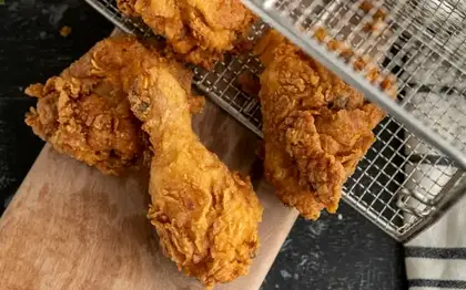 Original Recipe 2-Piece (Airport Premium Estimate)