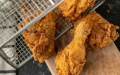 Original Recipe 3-Piece + Side & Drink (Est. Combo)