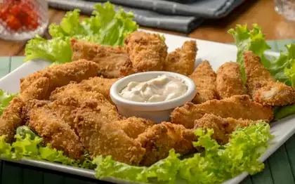 Popcorn Chicken Box + Side & Drink (Est. Combo)
