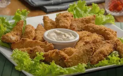 Popcorn Chicken Box + Side & Drink (Est. Combo)