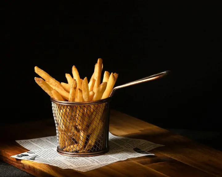 Illustrative article feature photo (free stock, not official brand photography)